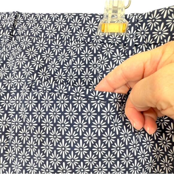 Talbots Crop Skimmer Pants Button Hem Blue Print Women 14 Coastal Preppy Stretch - Picture 13 of 14